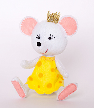 Набор для изготовления текстильной игрушки из фетра арт.ПФД-1068 Принцесса-мышка