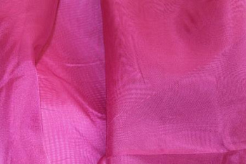 Ткань вуаль TIA шир.280см, 52г/м², 100%ПЭ, цв. 105 ярк.розовый рул.25-30м