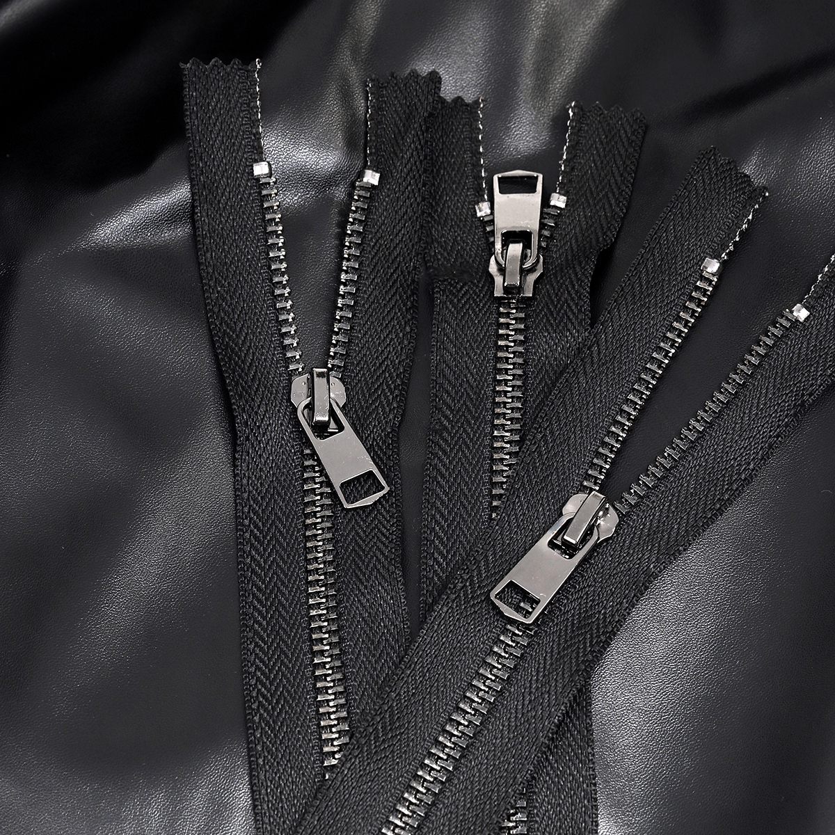 Купить Молния MaxZipper мет. Титан №5 2 замка черный никель 110см цв.F322  черный уп.1 шт оптом по цене 219 р