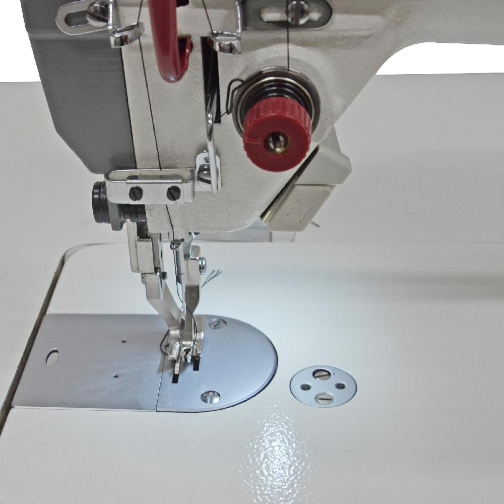 Прямострочная промышленная швейная машина с шагающей лапкой Aurora A-0302DE-CX (прямой привод)