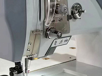 Прямострочная швейная машина с тройным продвижением Aurora A-1243-D3 (прямой привод, автоматические функции)