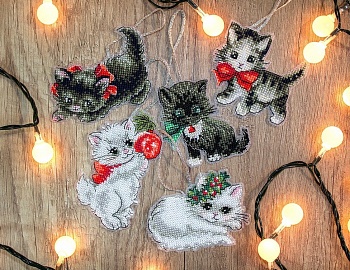 Набор для вышивания LETI арт. 987 Рождественские игрушечные котята 8х8 см